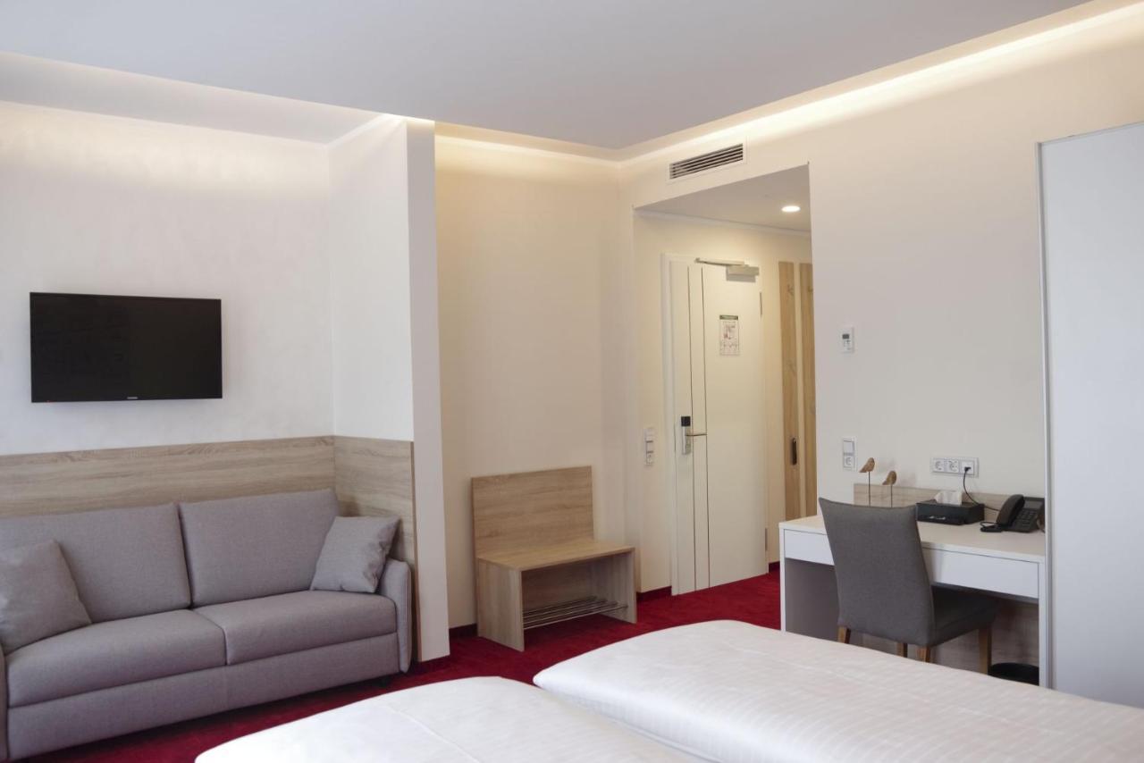 ארפורט Hotel Am Waldkasino מראה חיצוני תמונה