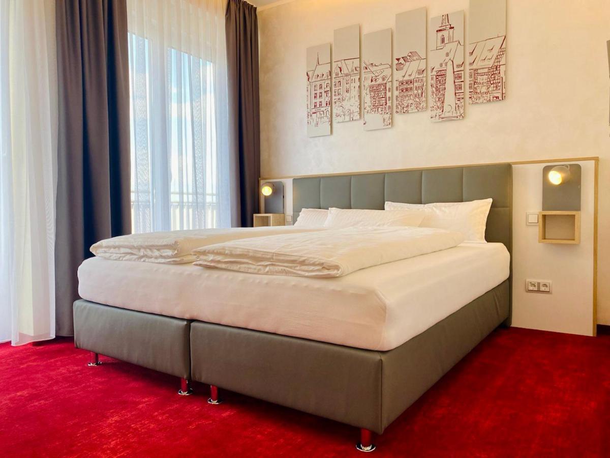 ארפורט Hotel Am Waldkasino מראה חיצוני תמונה