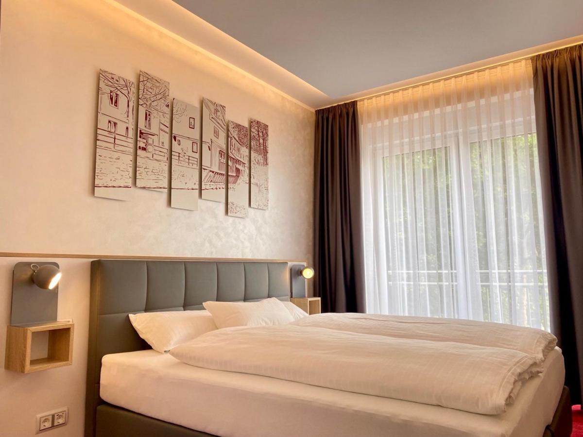 ארפורט Hotel Am Waldkasino מראה חיצוני תמונה