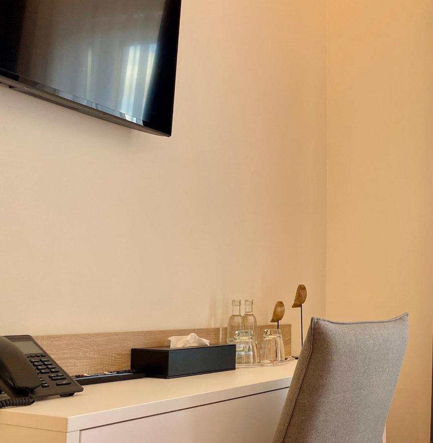 ארפורט Hotel Am Waldkasino מראה חיצוני תמונה