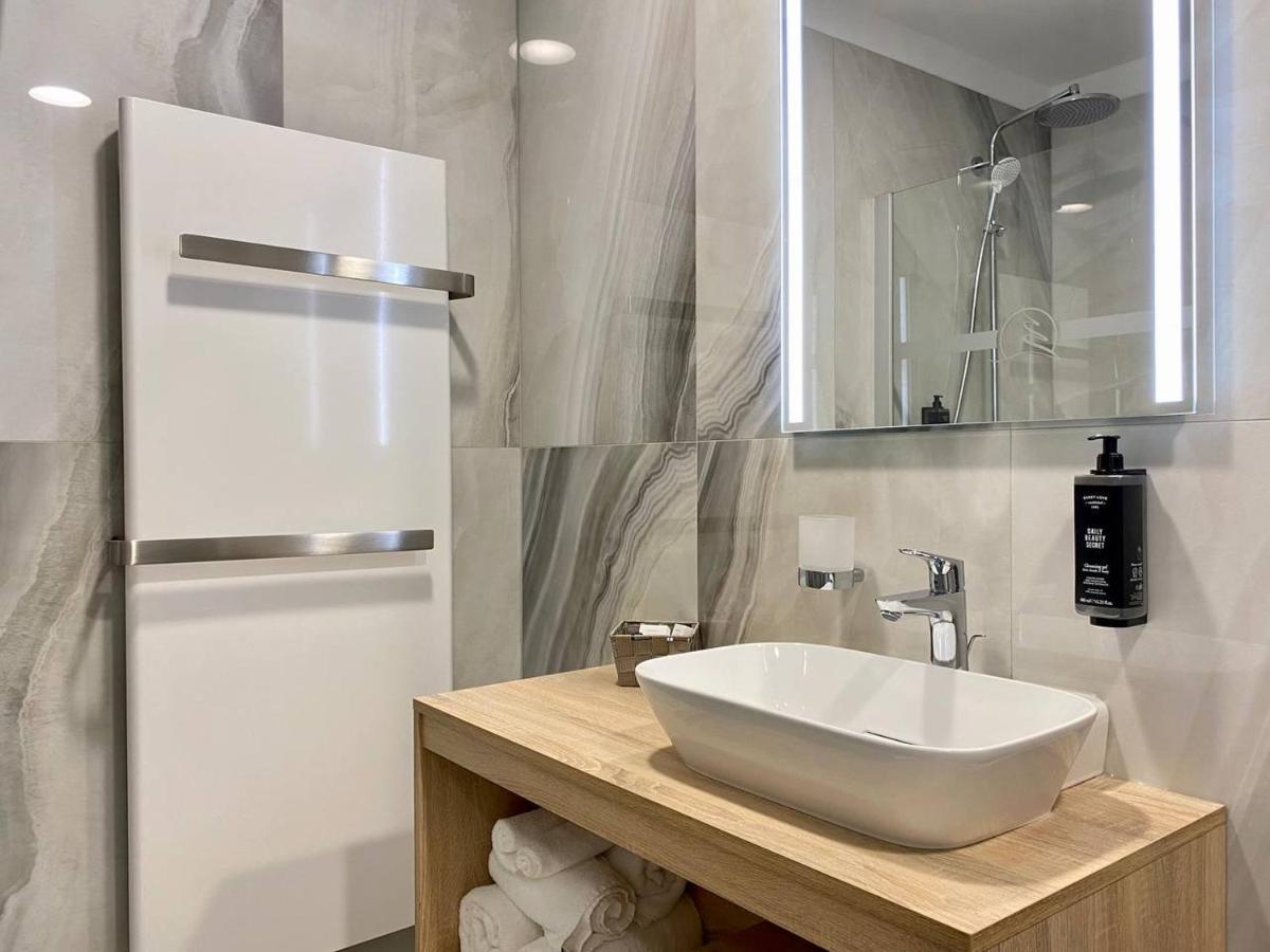 ארפורט Hotel Am Waldkasino מראה חיצוני תמונה