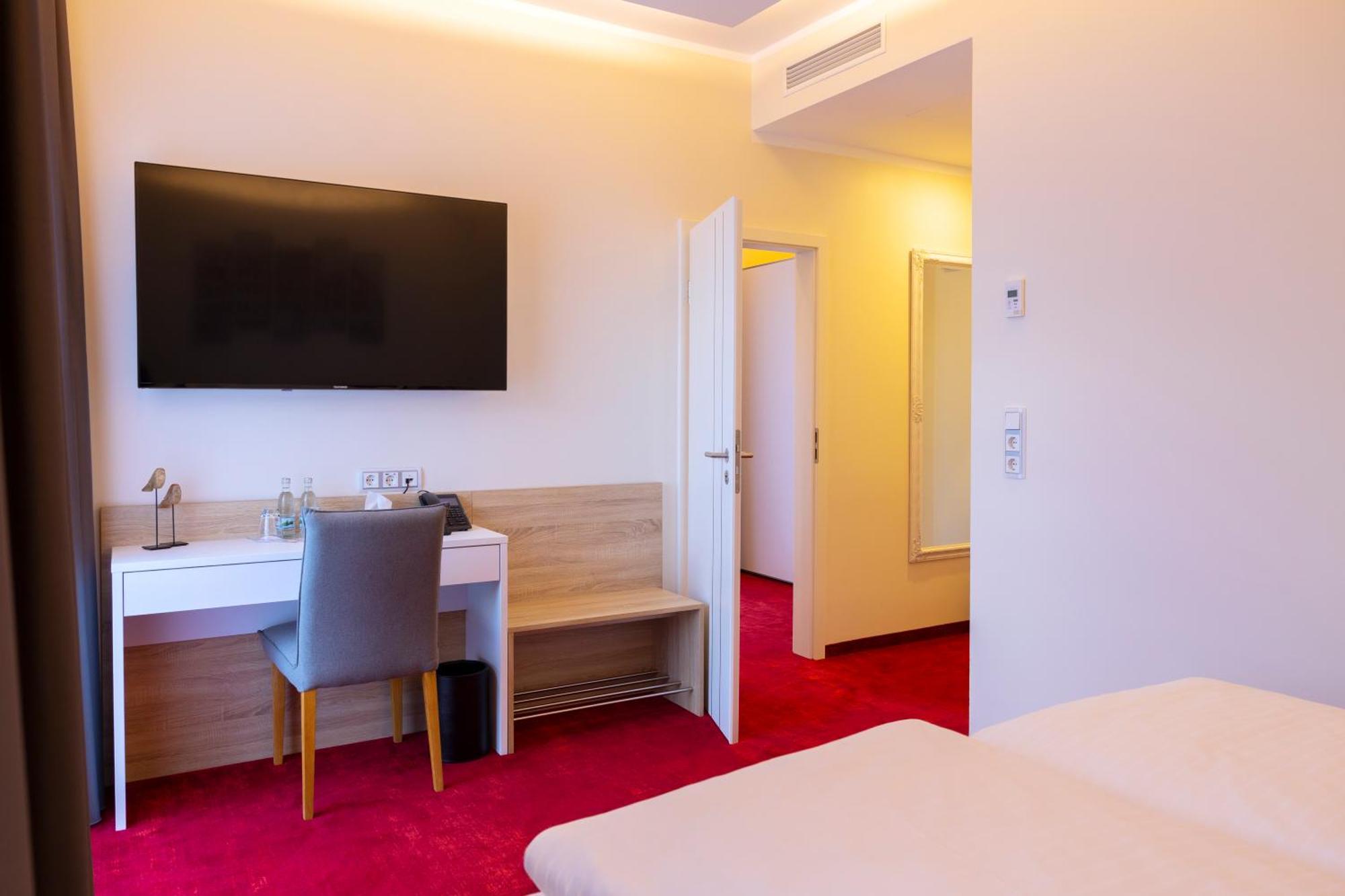 ארפורט Hotel Am Waldkasino מראה חיצוני תמונה
